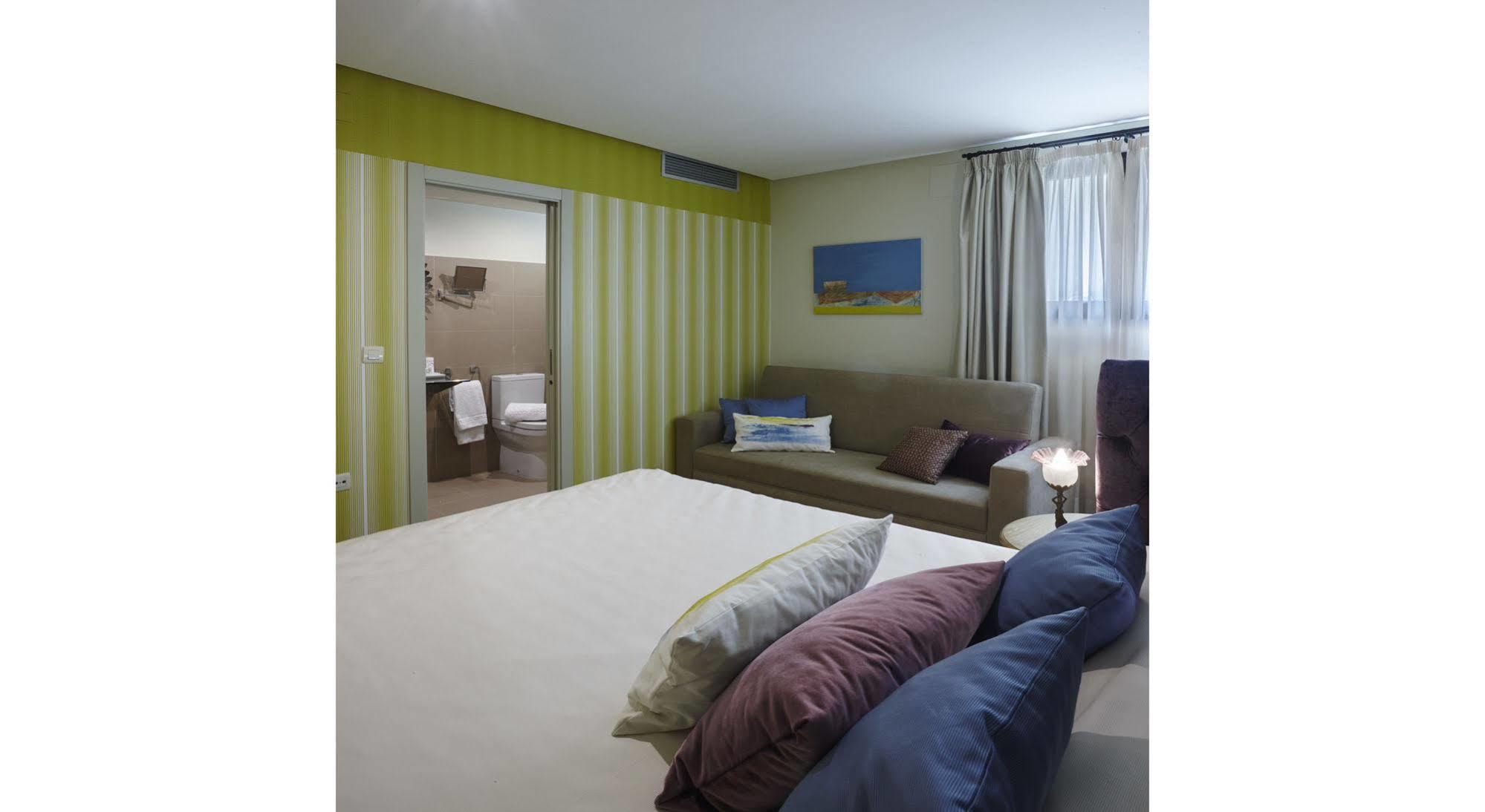 Hotel Galeria Essentia Aracena Exteriör bild